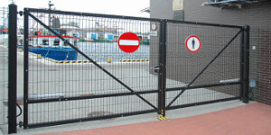 Ворота распашные для 2D и 3D ограждений в Казани